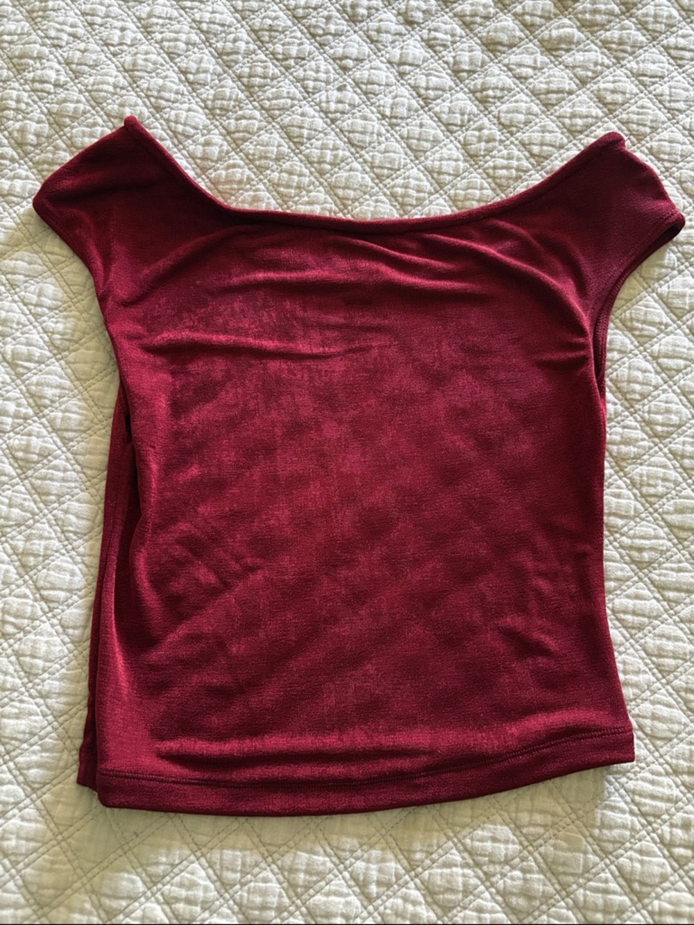 Gianni Bini Off-the-Shoulder Ribbed Top in Burgundy